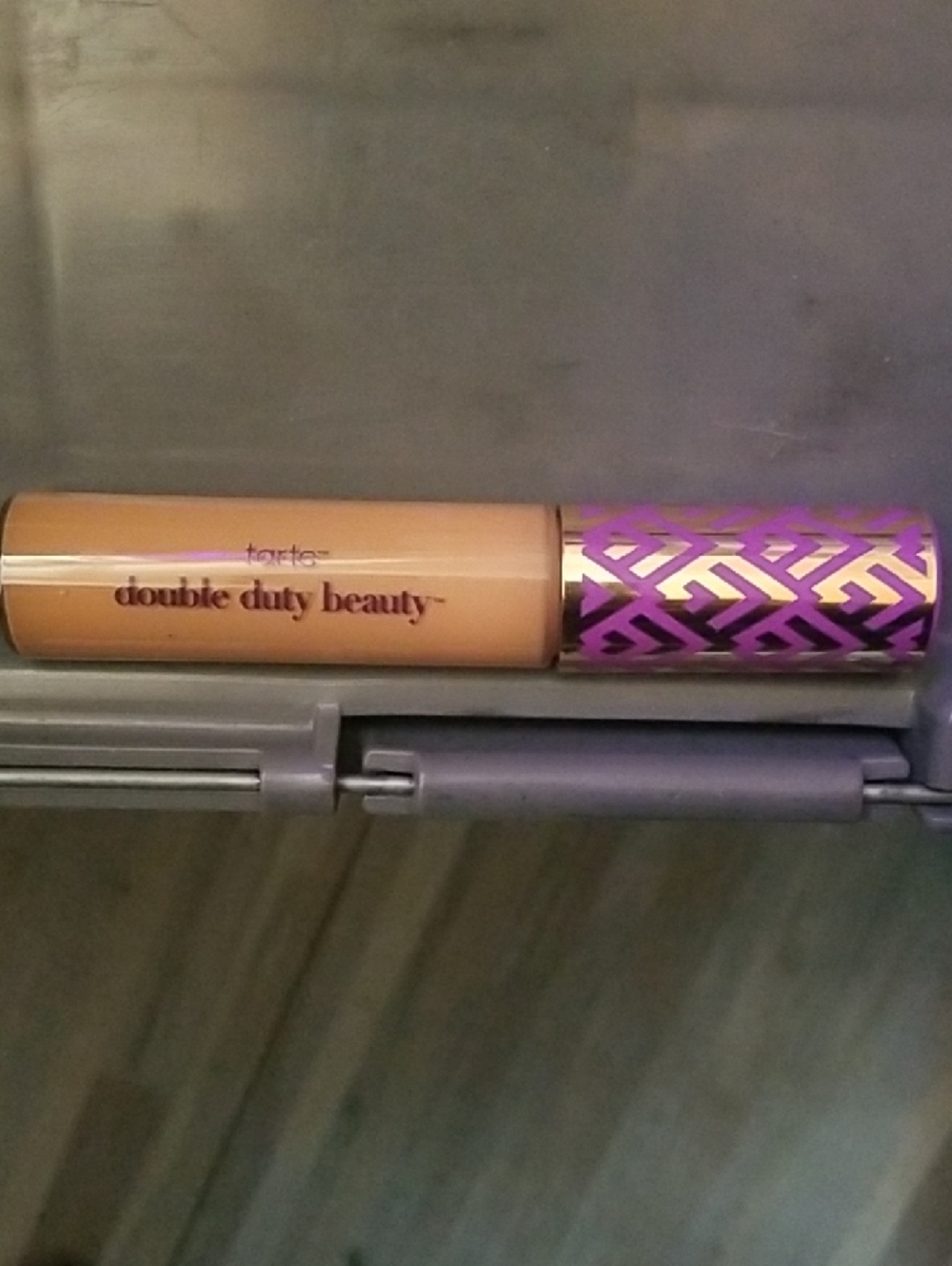 tarte Shape Tape Contour Concealer - 47s Tan-deep Sand - Picture 2 of 5